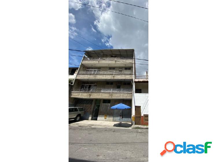 Alquilo/Vendo edificio 1.054m2 Catia 8383