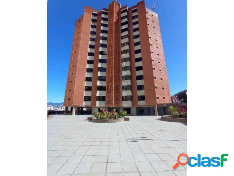 Amplio Apartamento en Alquiler Amoblado Las Chimeneas