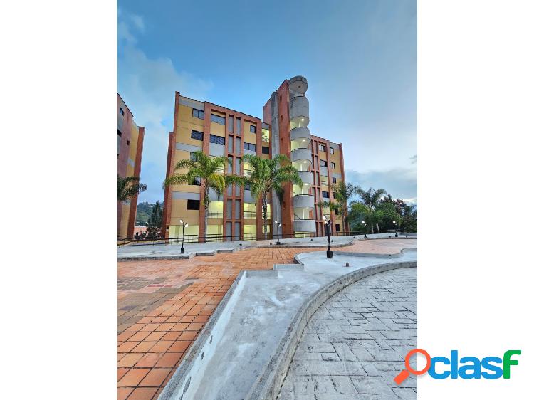 Apartamento Planta Baja en Parque Res Loma Alta El Cigarral