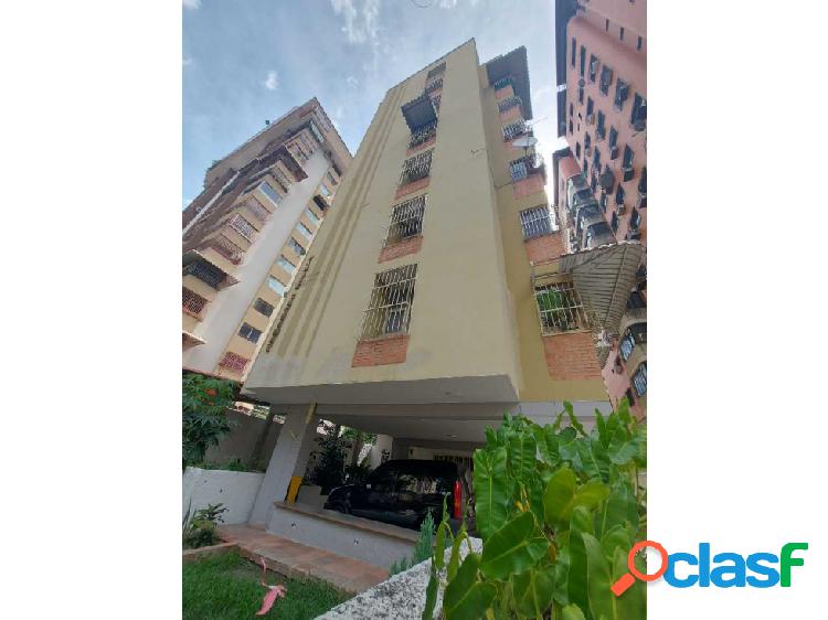 Apartamento de 105m2 en Urbanización Calicanto en Maracay