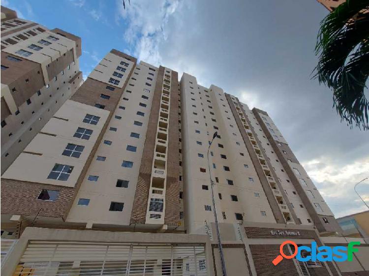 Apartamento de 124m2 en Residencias San Antonio 2 en Maracay