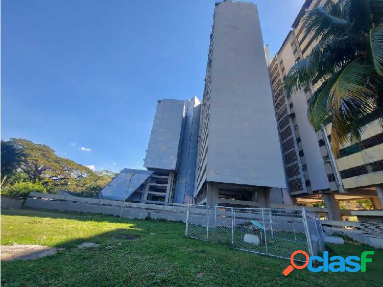 Apartamento de 147 m2 en Residencias Los Jardines en Maracay