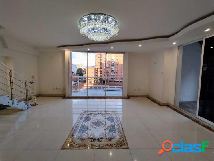 Apartamento duplex 210m² alquiler Boleita Norte