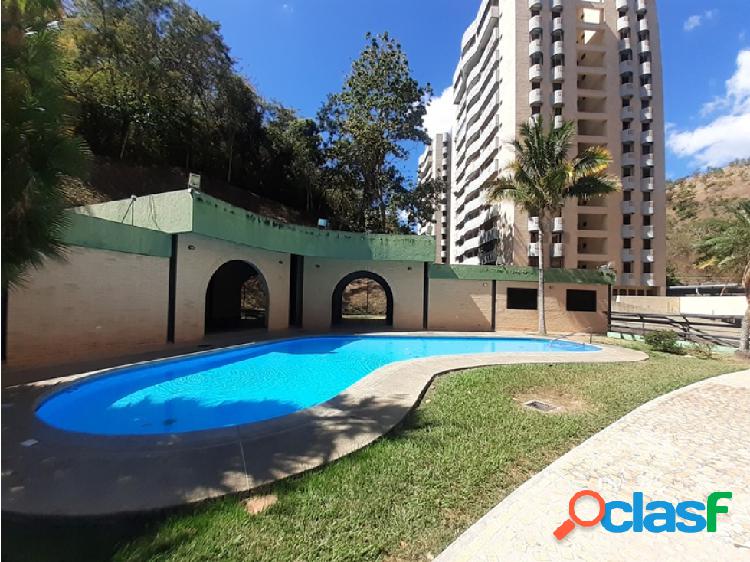 Apartamento en Av. Cuatricentenaria Res. Altos del Mirador