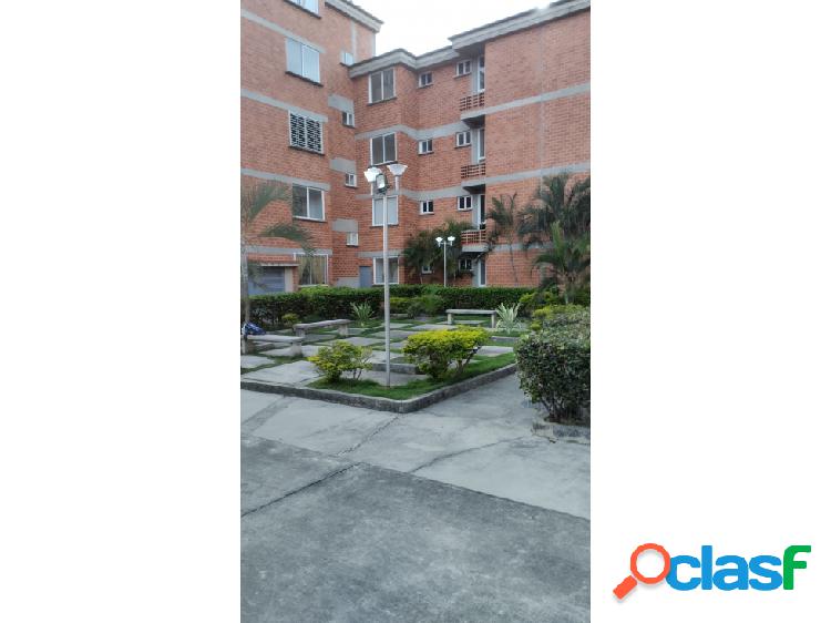 Apartamento en Ciudad Alianza, Res. Alto Monte I. Guacara.