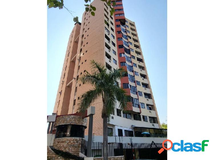 Apartamento en Res. 4 Avenidas