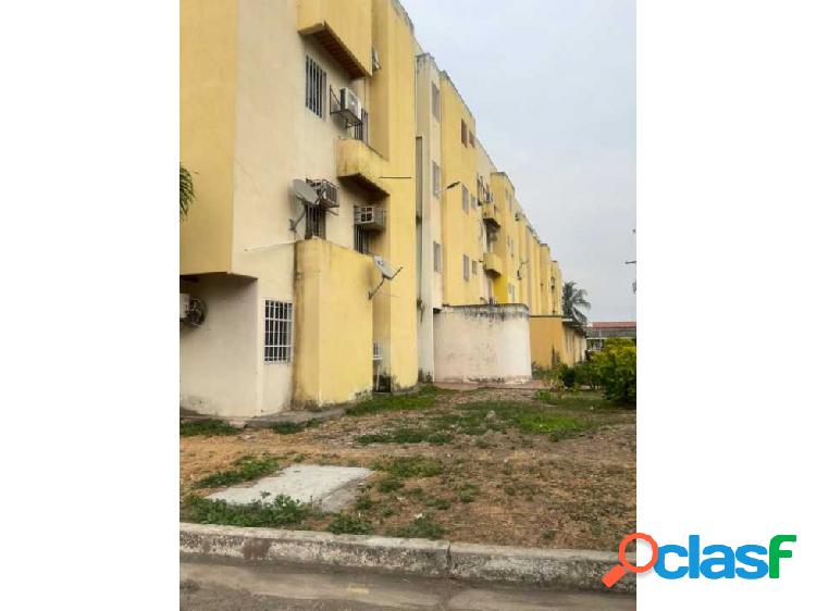 Apartamento en Urb Los Naranjales Palo negro