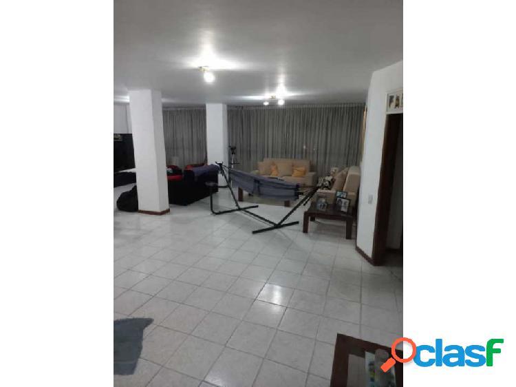 Apartamento en Urbanización San Isidro en Maracay