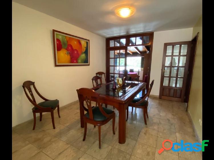 Apartamento en Venta 4hab/ 4b/2E 172 m2 Santa Paula