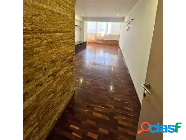 Apartamento en Venta Los Naranjos con excelente vista desde