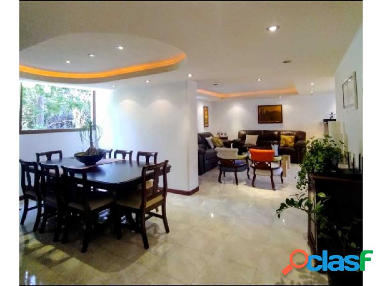 Apartamento en venta Los Naranjos 198 m2 4H/4B/2E/M