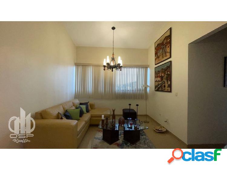 Apartamento en venta en Res. La Quinta. Los Teques