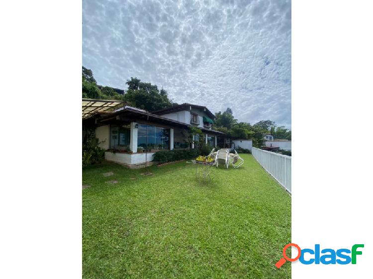 Bella casa en ALTO HATILLO