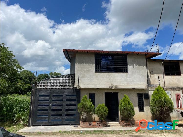 Bello Townhouse Padros del Cafetal Turmero Aragua