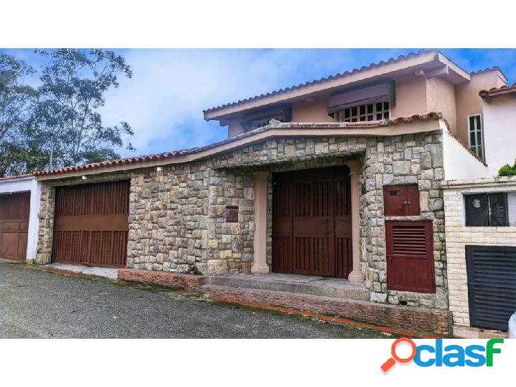 CASA COLINAS DE CARRIZAL 4HAB, 3B, 3 P/E, 1000 M2 T y 400 M2