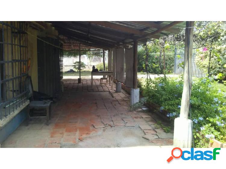 CASA COLONIAL EN VENTA SECTOR LA ENSENADA