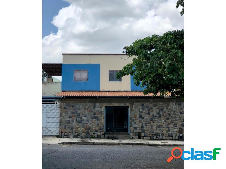 CASA COMERCIAL CON 2 LOCALES EN PB TRIGAL NORTE