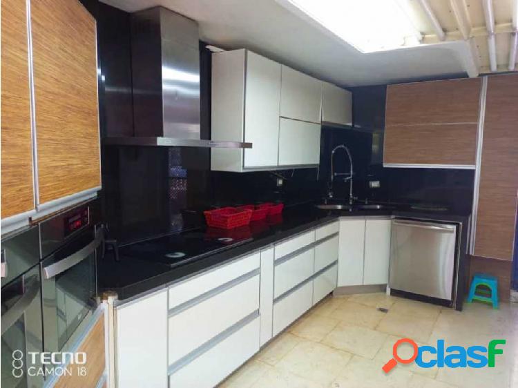 CASA EN ALQUILER CARRERA 29 BARQUISIMETO AA-7351311