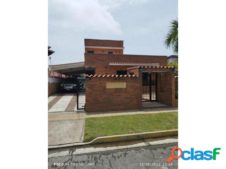 CASA EN EL ENCANTADO, HIGUEROTE EN VENTA