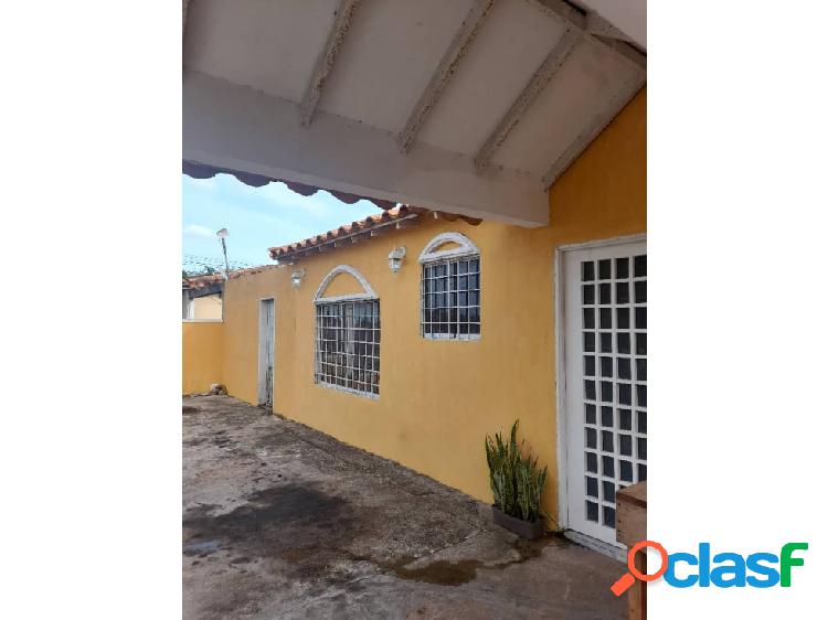 CASA EN LA URB. JARDINES DE SAN JAIME VE17-018ZI-MTRU