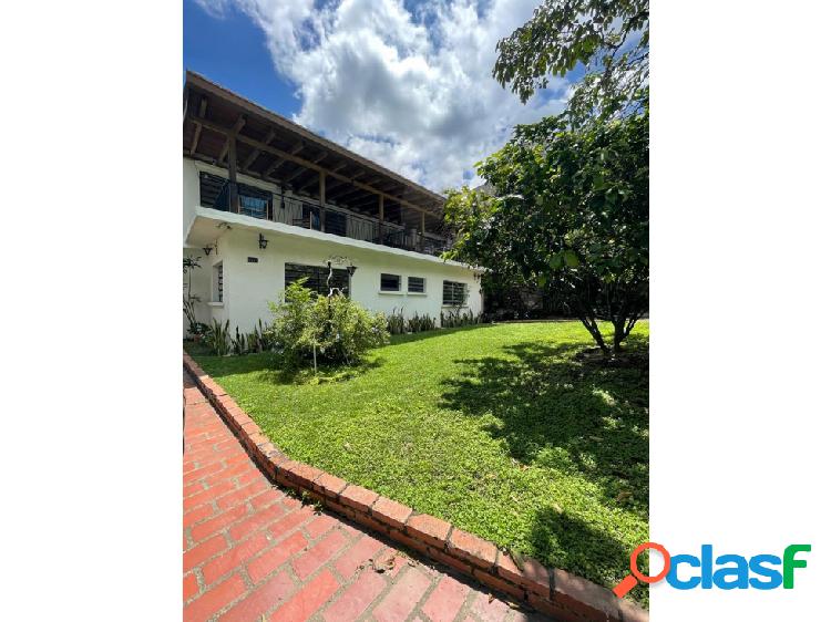 CASA EN VENTA 600 M2 - URB. ALTAMIRA