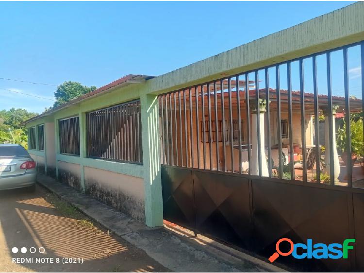 CASA EN VENTA BARRIO COLINAS DE ITALVEN VE08-249CI-FHER