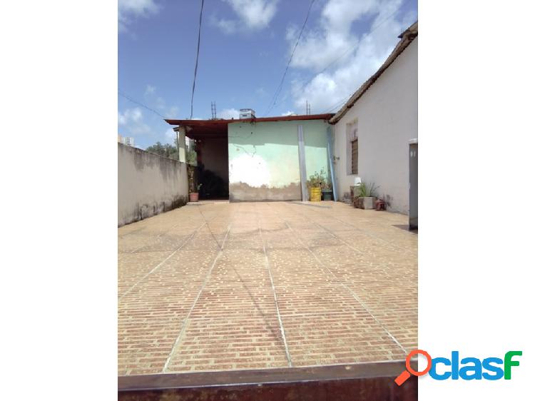 CASA EN VENTA, CARICUAO