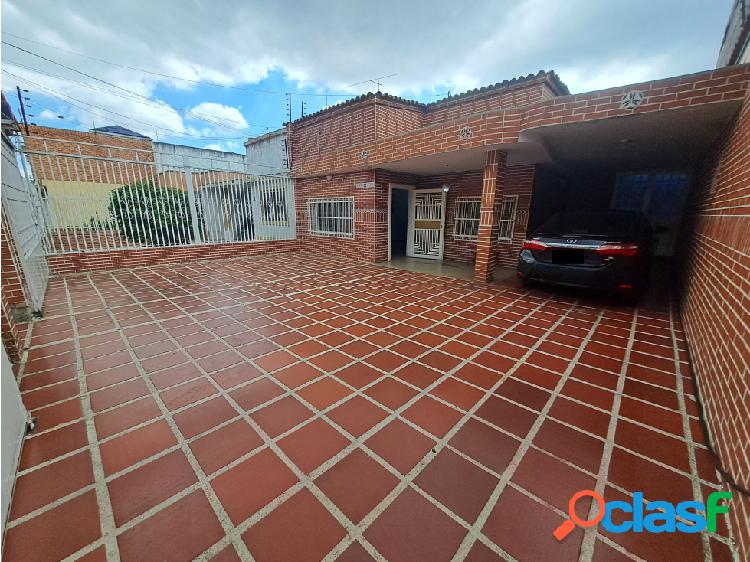 CASA EN VENTA CARRERA 28 CENTRO-ESTE BARQUISIMETO