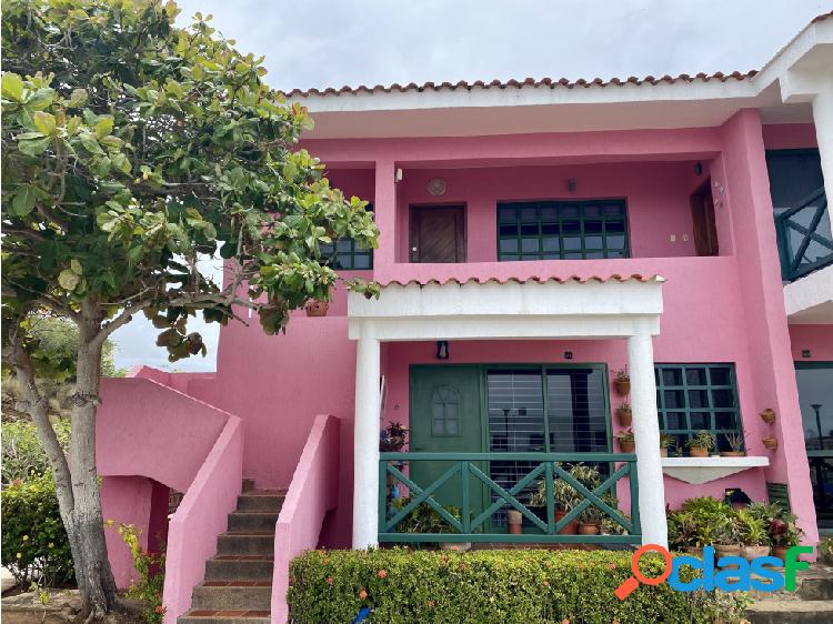 CASA EN VENTA EN MARGARITA