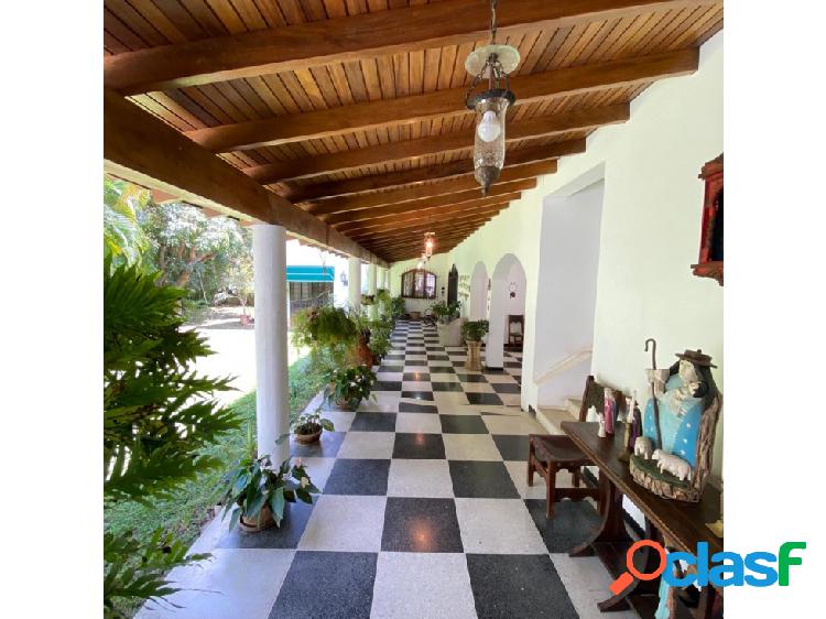 CASA EN VENTA - URB. SANTA SOFIA