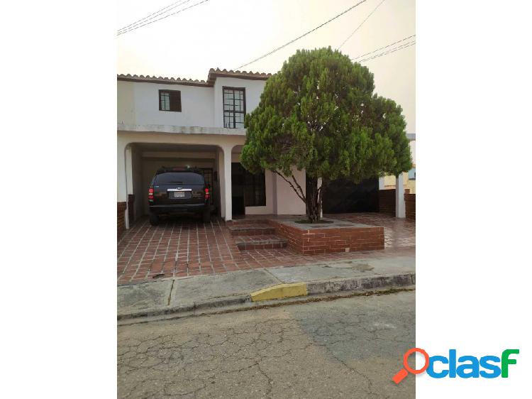 CASA EN VENTA URBANIZACION RIBERENA 1 CABUDARE