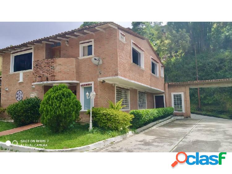 CASA El VOLCAN ORIPOTO HATILLO, 327 M2 T. 320 C, 4 HAB, 5 B