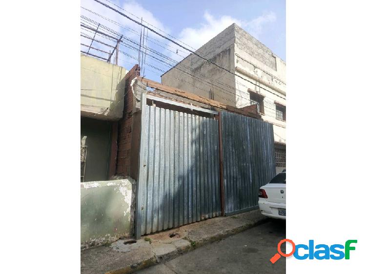 CONVENIENTE CASA COMERCIAL EN VENTA UBICADA EN CATIA