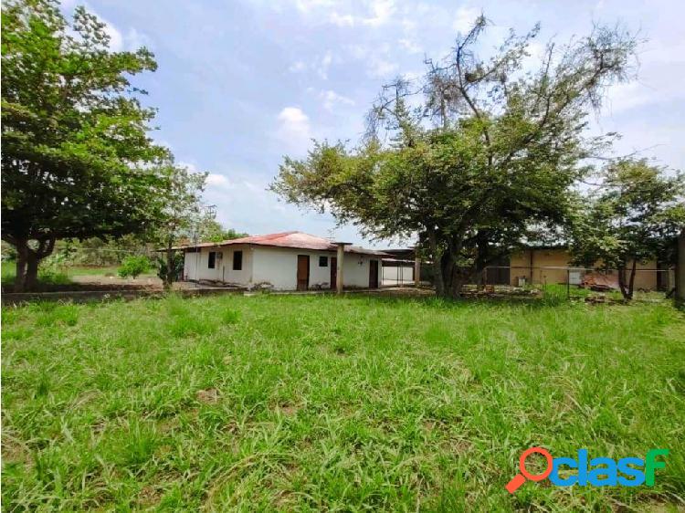 Casa Campestre con Terreno,ubicada en el Oasis-Tocuyito