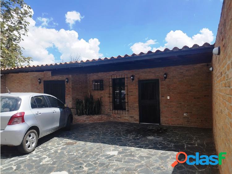 Casa En Venta - Caicaguana 480 Mts2 C. 370 Mts2 T. Caracas