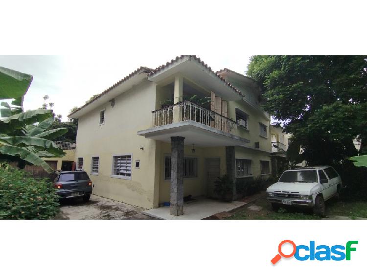 Casa En Venta - La Castellana 294 Mts2 C. 505 Mts2 T.