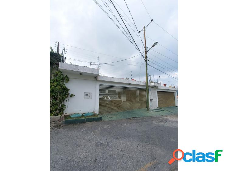 Casa Moderna en Urb Topo Sannin con financiamiento San