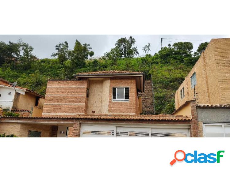 Casa cómoda, funcional, magnífica distribución en el Alto