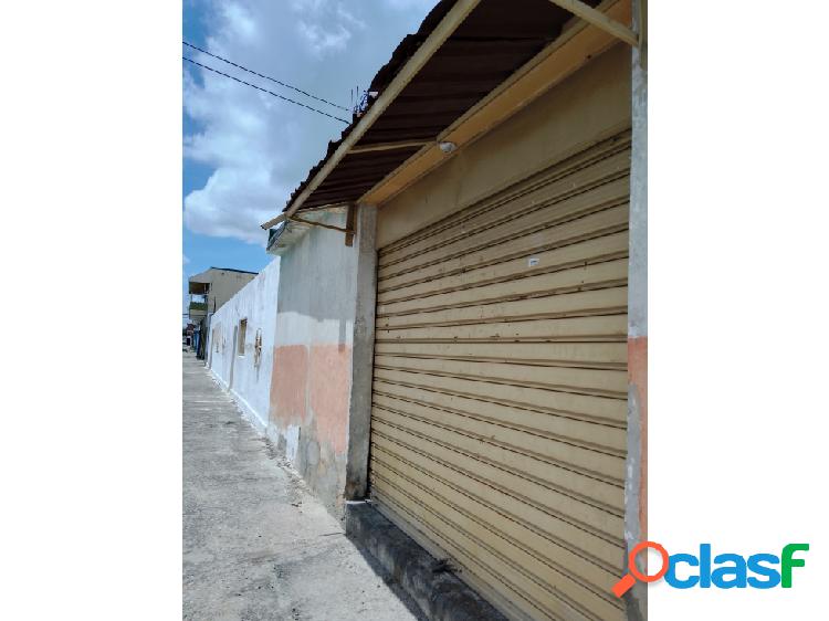 Casa con Local en venta, Sector Santa Rosa, Maracay.