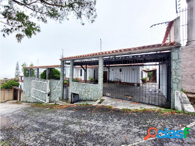 Casa de 326 m2 en Urb Pan de Azucar Carrizal