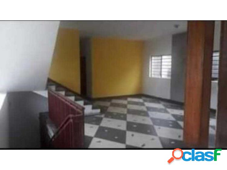 Casa de 540m2 en La Barraca en Maracay