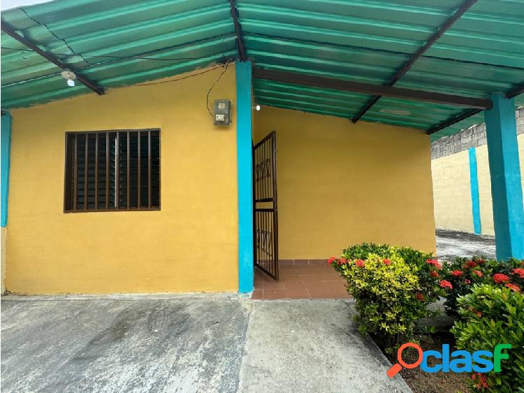 Casa en Alquiler en el Paseo el Limón, Aragua