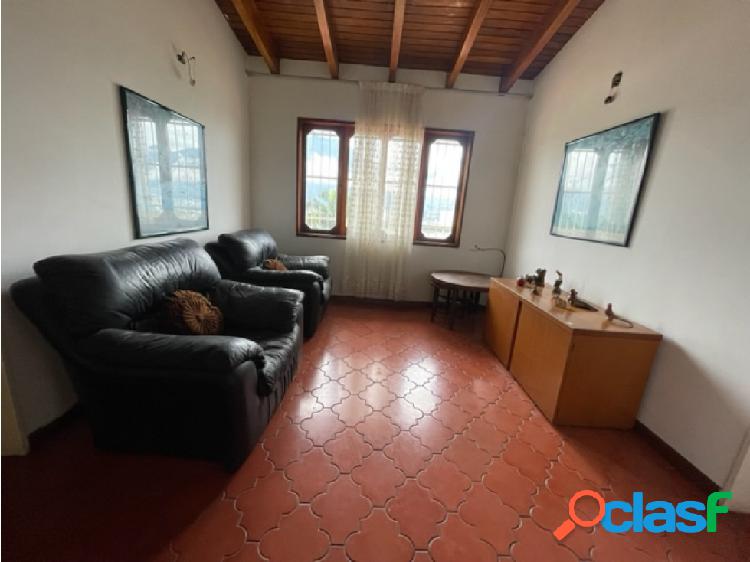 Casa en Santa Paula para Remodelar