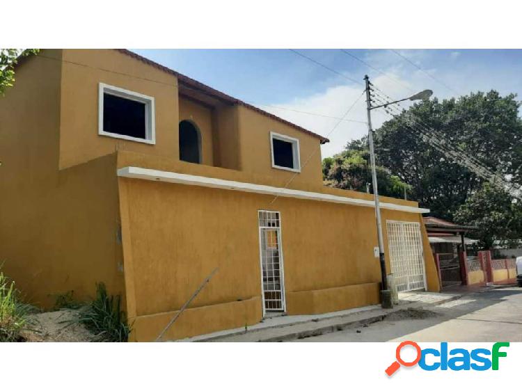 Casa en Urb. El Piñal Norte El Limón Aragua FINANCIAMIENTO