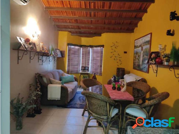 Casa en Urbanización Base Sucre en Maracay