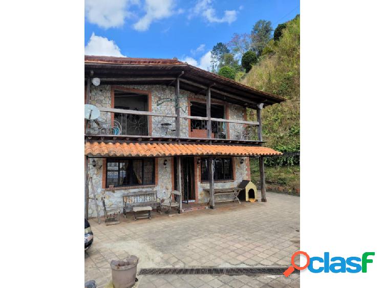 Casa en Venta 4425m2 de terreno en Urb Vista Al Valle San