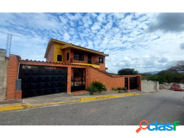 Casa en Venta 500m2 Const El Ujano BARQUISIMETO 1114