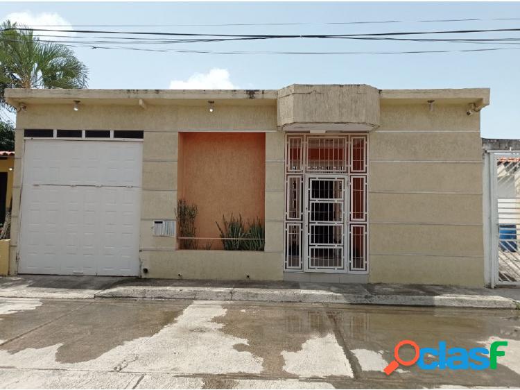 Casa en Venta. Res. Palo Negro, Aragua