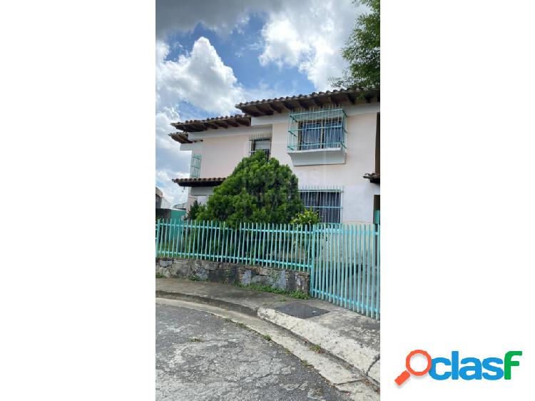 Casa en Venta Santa Paula con anexo.