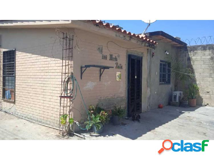 Casa en Venta a Remodelar en San Joaquín Urb palos grandes